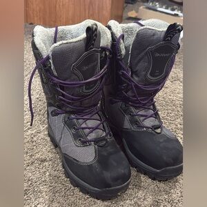 Women’s kilm snowmobiling or ice fishing boots
